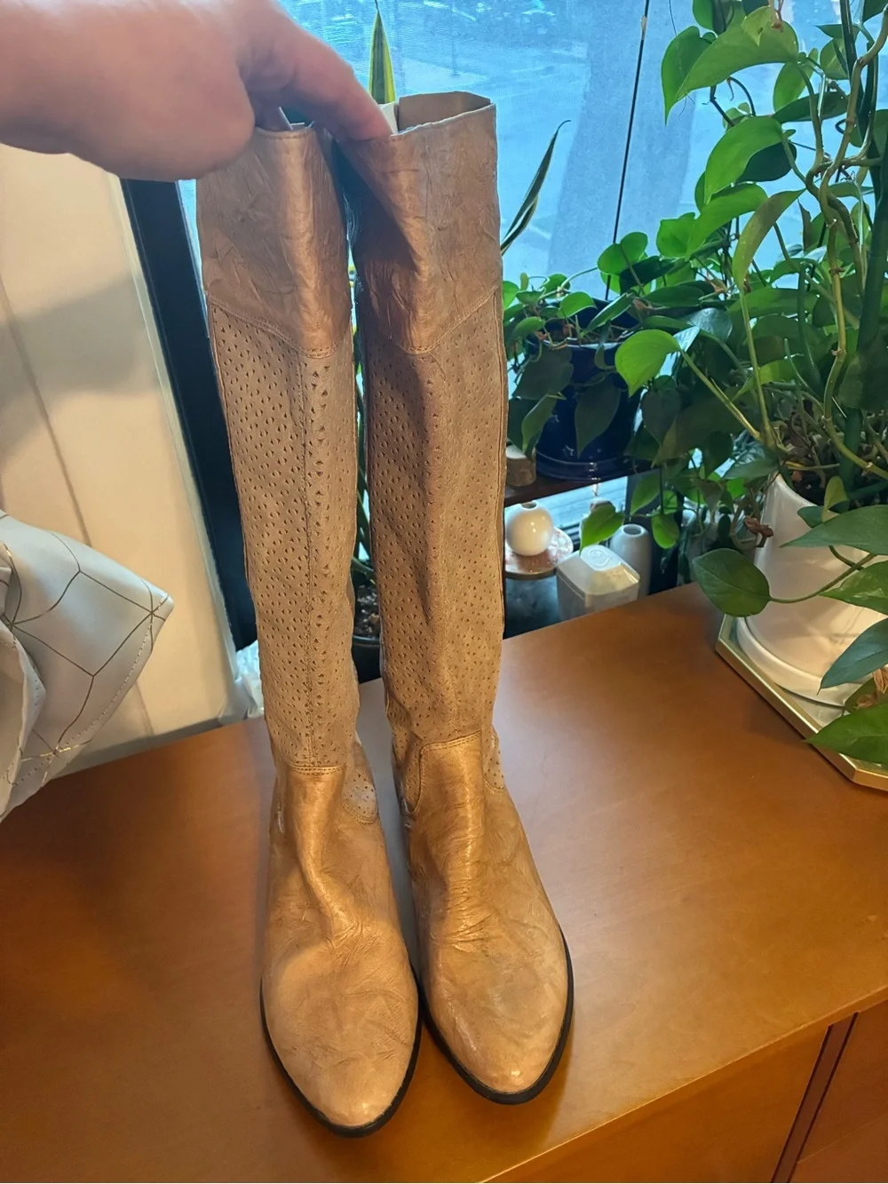 BC GENUINE LEATHER Perforated boots SZ 10